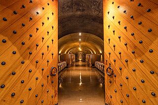 Eingangstuer des Weinkellers Eisele Vineyard Eingangstuer des Weinkellers Eisele Vineyard