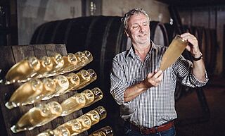 Schaumwein Flaschengärung beim Weingut Jülg