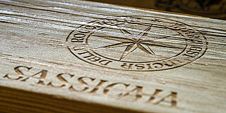 Weinkiste mit Sassicaia Gravur Weinkiste mit Sassicaia Gravur