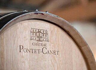 Weinfass im Weinkeller Pontet Canet