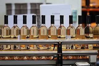 Weinflaschenproduktion Minuty
